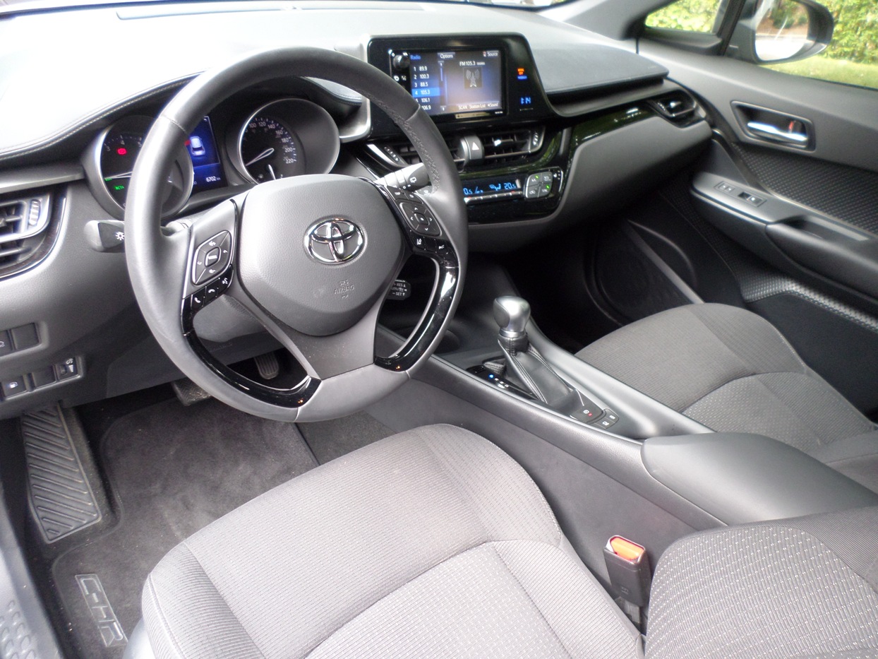 Toyota Chr 2018 салон