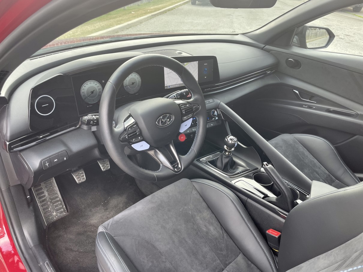 2022 hyundai elantra n interior