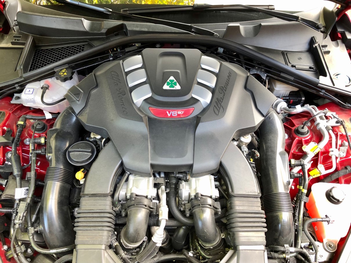 alfa romeo giulia quadrifoglio engine