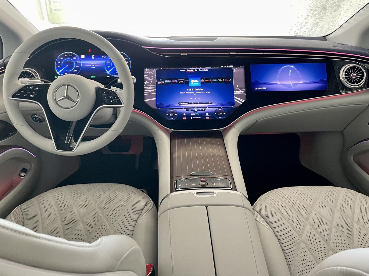 mercedes eqs 580 dashboard