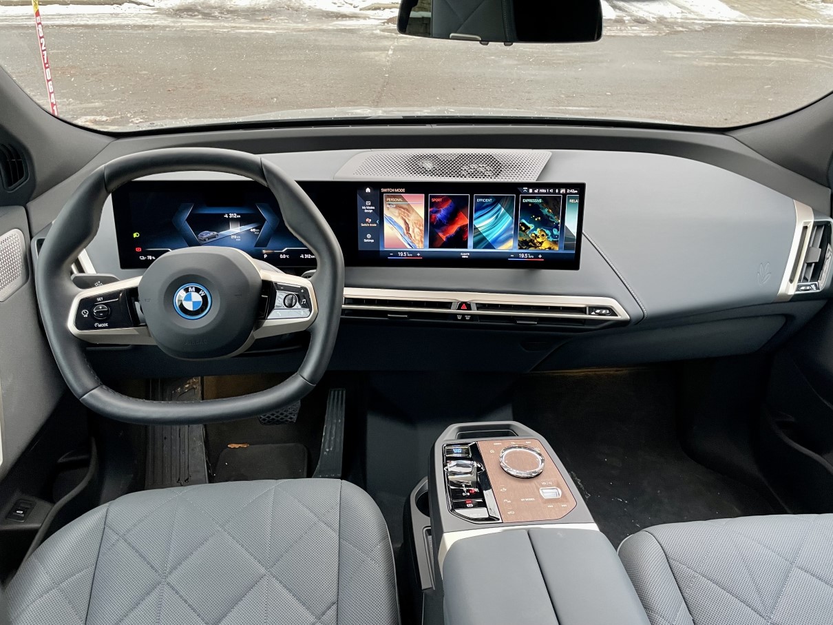 2023 bmw ix m60 interior