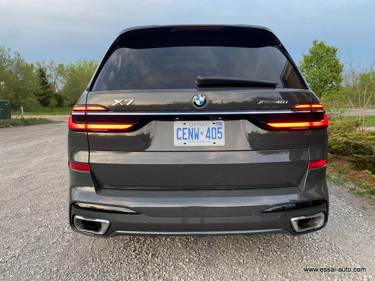 BMW X7 vue arriere