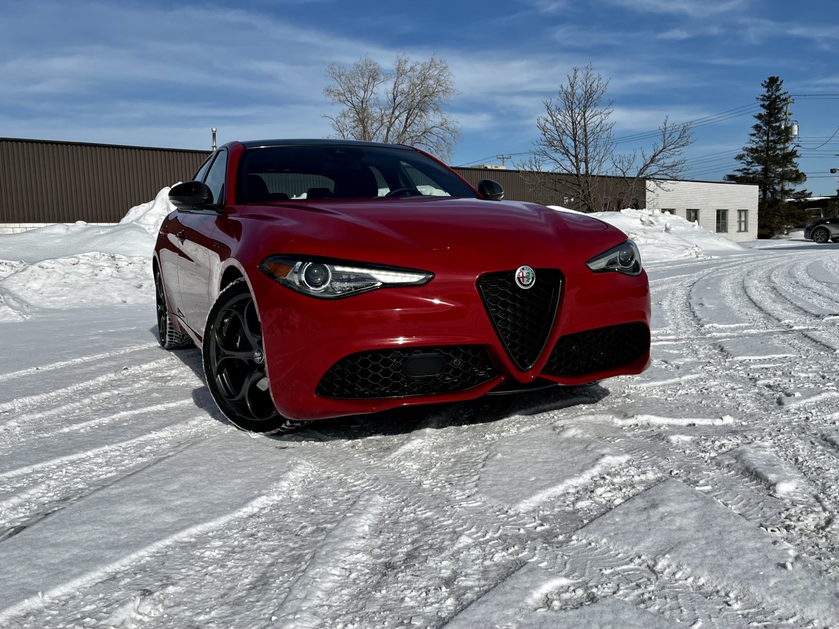 2023 alfa romeo giulia estrema essai
