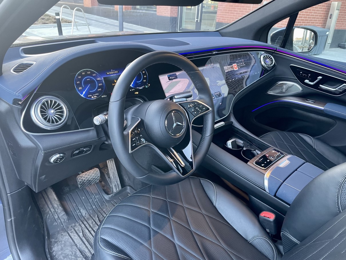 2023 nercedes eqs suv interior