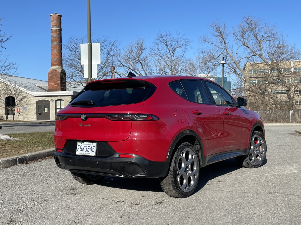 2024 alfa romeo tonale rear