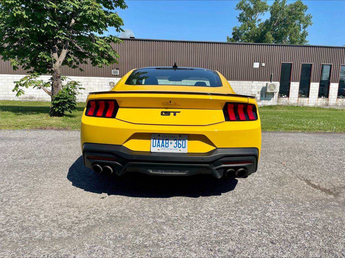 2024 ford mustang gt rear