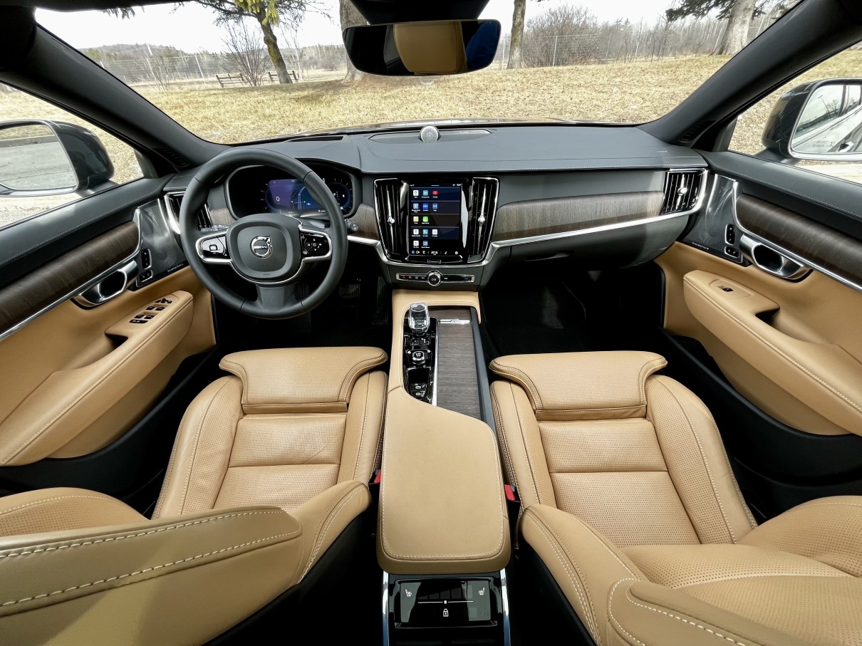 2024 volvo v90 cross country interior