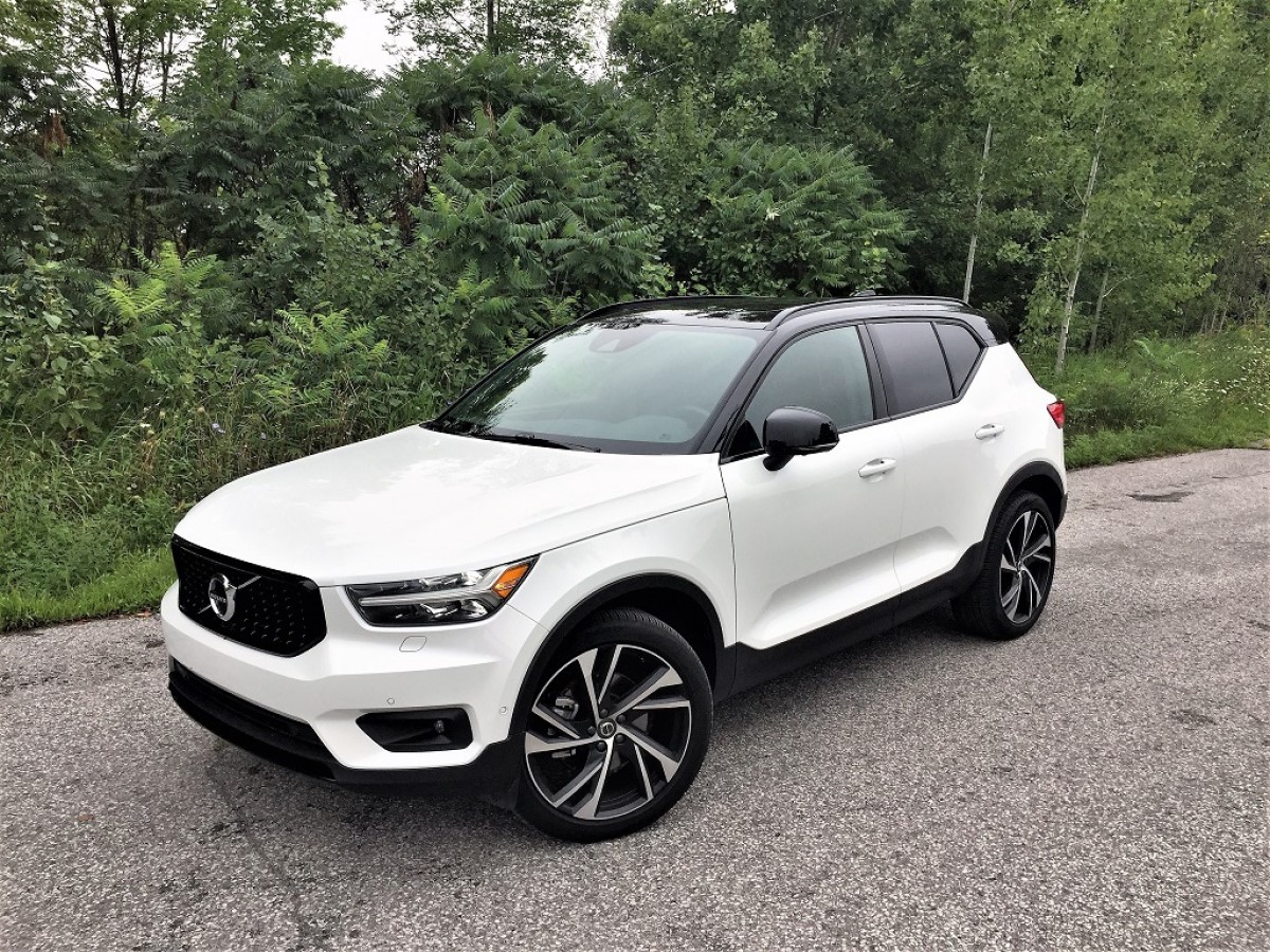 volvo xc40 2024