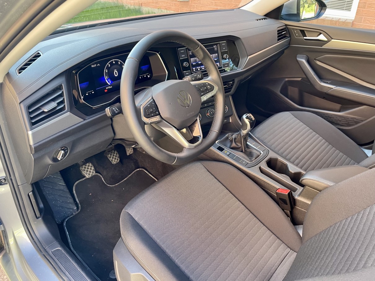 2024 volkswagen jetta interior