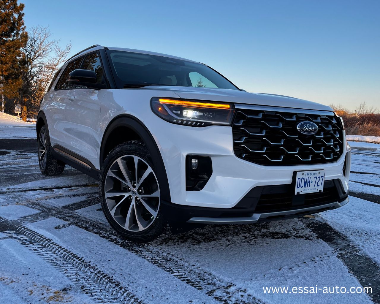 Ford Explorer Limited 2025 003