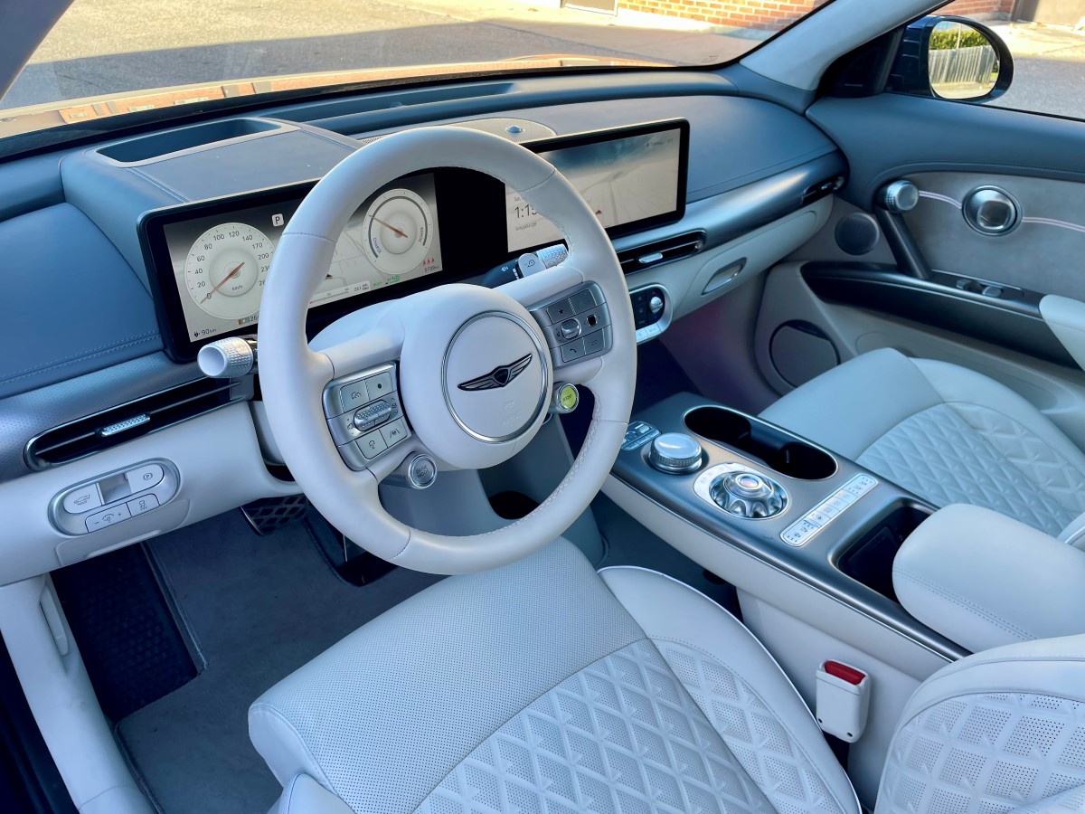 2025 genesis gv60 interior